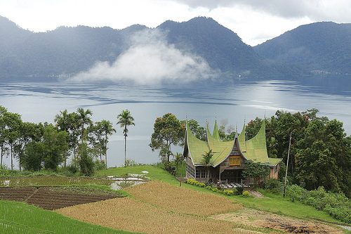 Danau Maninjau, Agam
